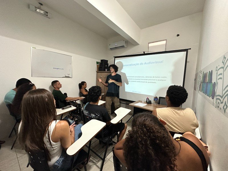 Workshops têm início na Casa da Juventude em SJB
