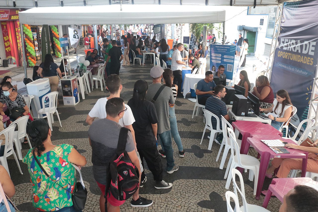 2ª Feira de Oportunidades nesta quarta-feira na Praça do Santíssimo Salvador