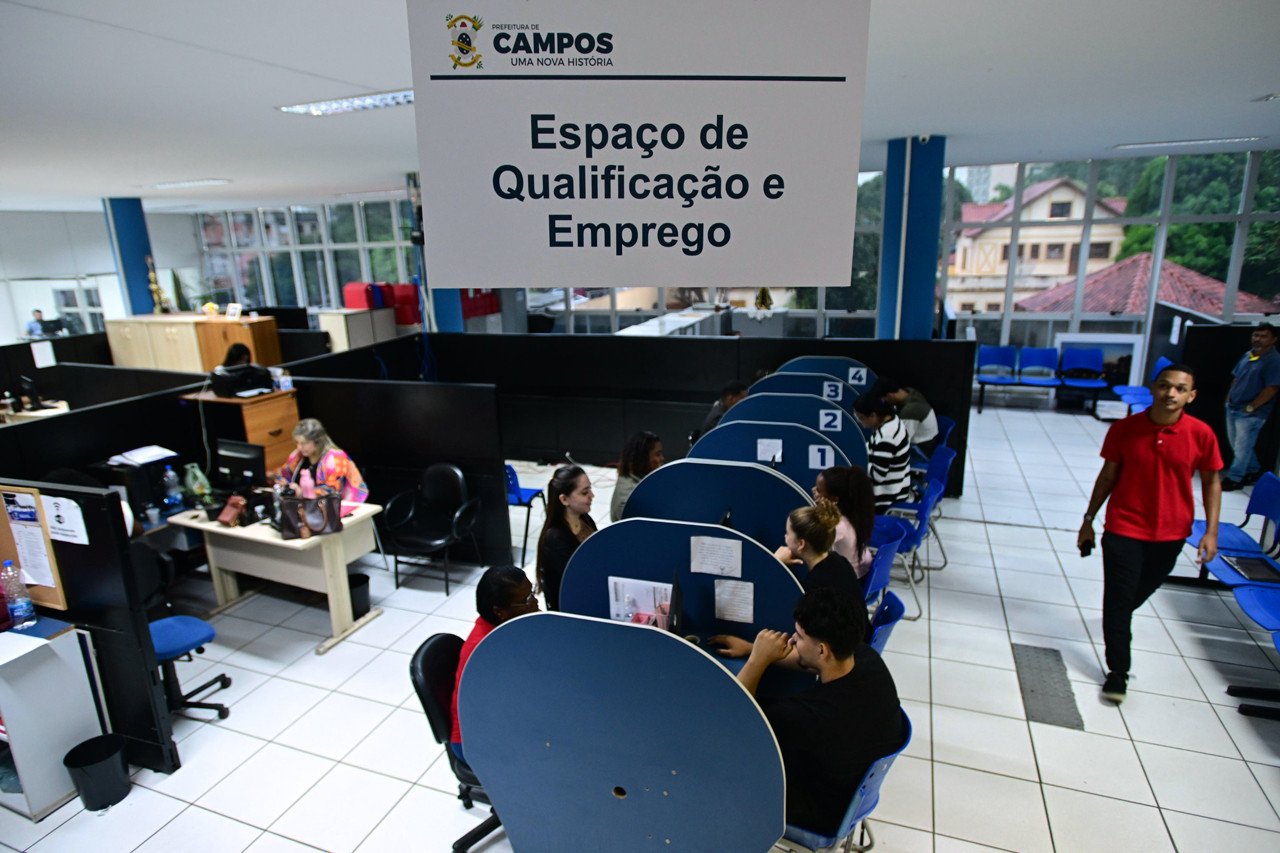 Espaço da Oportunidade, de Campos, com 273 vagas de emprego nesta segunda-feira