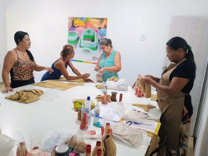 Participação em feiras e eventos gera visibilidade e oportunidades para o artesanato de SJB