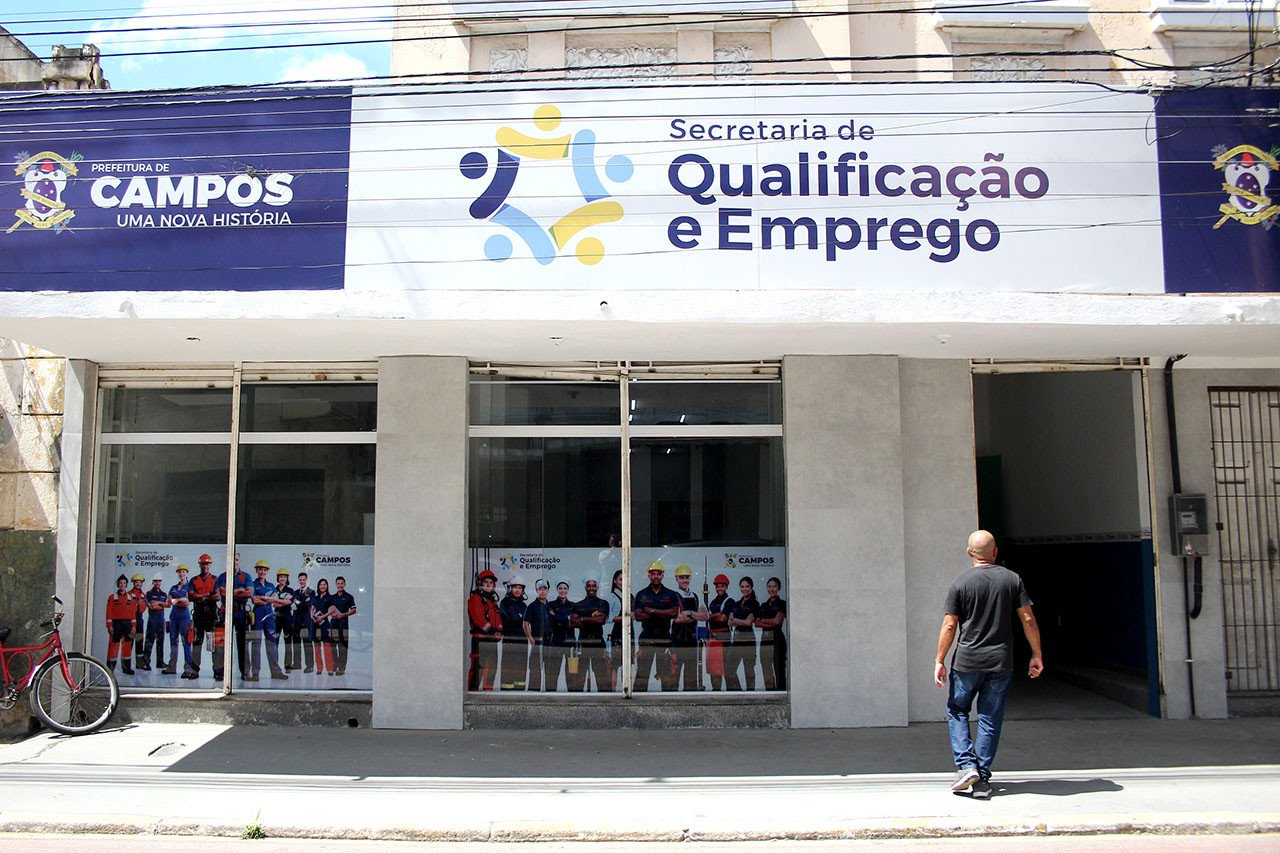 Qualificação e Emprego, de Campos, oferece curso gratuito de Operador de Máquinas Pesadas
