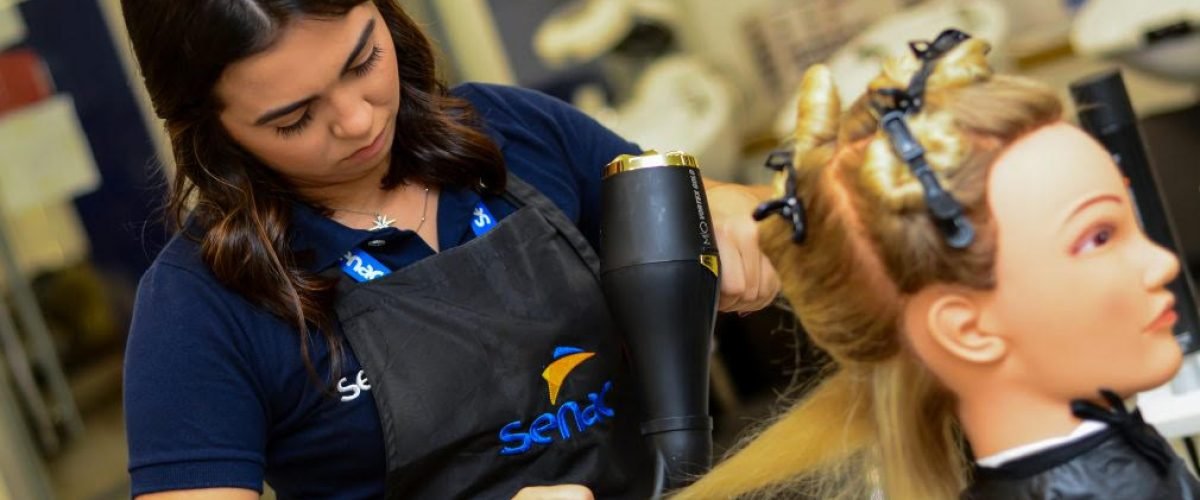 Senac RJ abre inscrições para novo curso de Escova e Penteado em Campos dos Goytacazes